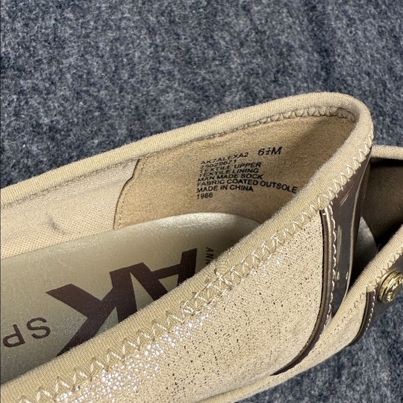 Anne Klein Cream Flats with Gold Chain Detail - Picture 9 of 9